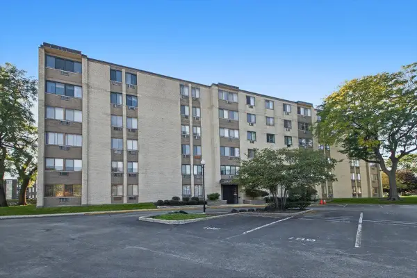 9740 S Pulaski Road #110, Oak Lawn, IL 60453