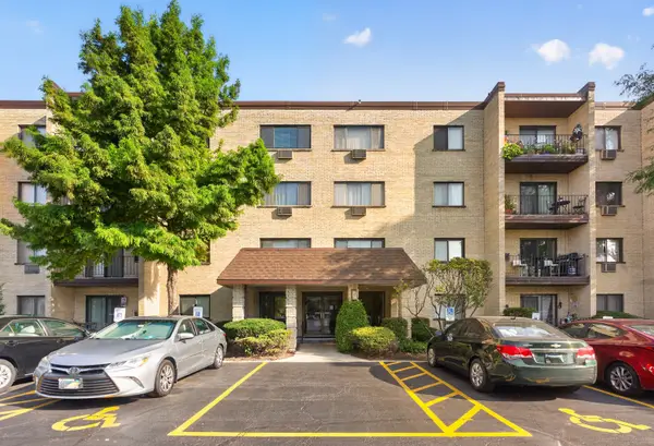 7211 Wolf Road #109A, Indian Head Park, IL 60525