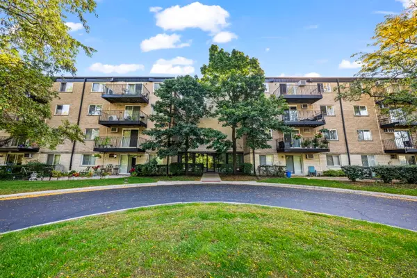 1215 N Waterman Avenue #3C, Arlington Heights, IL 60004