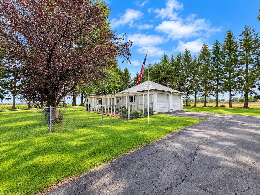 2622 S Bolton Road, Freeport, IL 61032 - #3