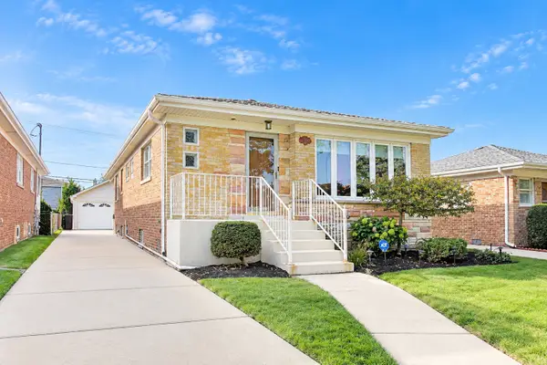 8329 W Sunnyside Avenue, Norridge, IL 60706