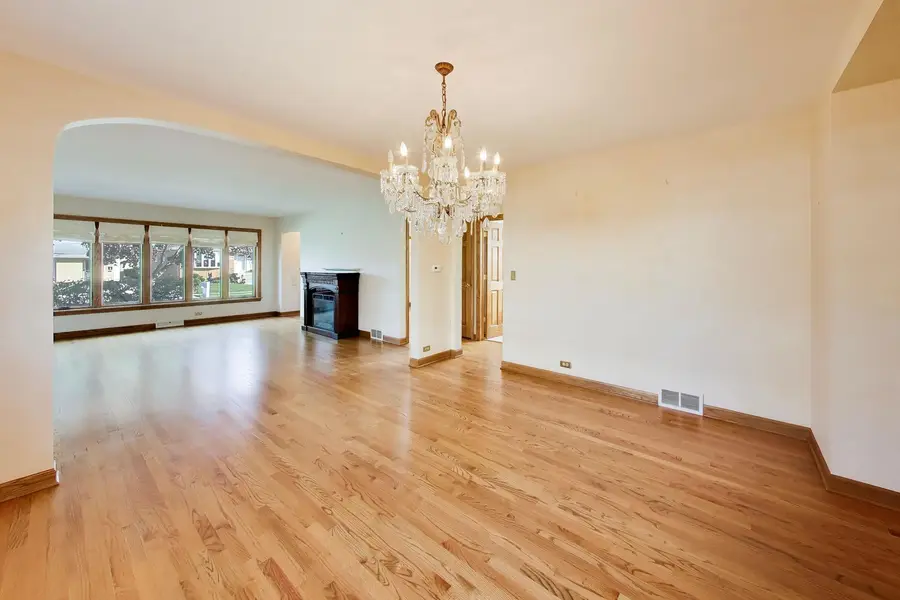 8329 W Sunnyside Avenue, Norridge, IL 60706 - #3