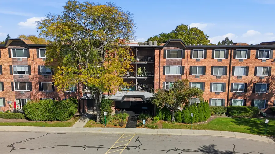 1207 S Old Wilke Road #210, Arlington Heights, IL 60005 - #2