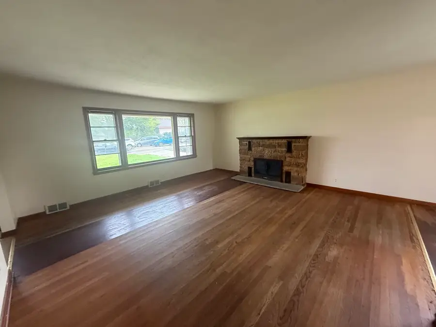 618 N Oplaine Road, Gurnee, IL 60031 - #2