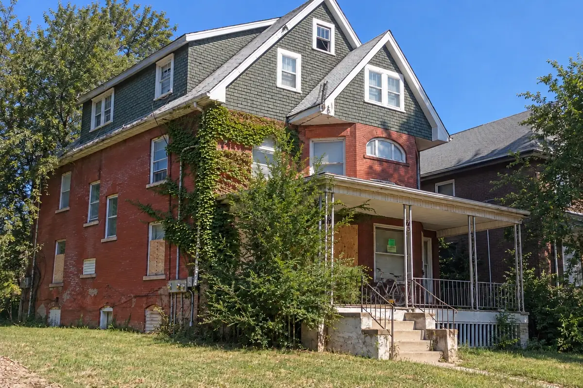 805 NE Perry Avenue, Peoria, IL 61603 - #1