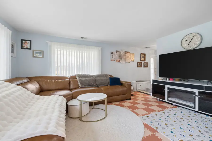 9239 Woodbury Court, Orland Park, IL 60462 - #3