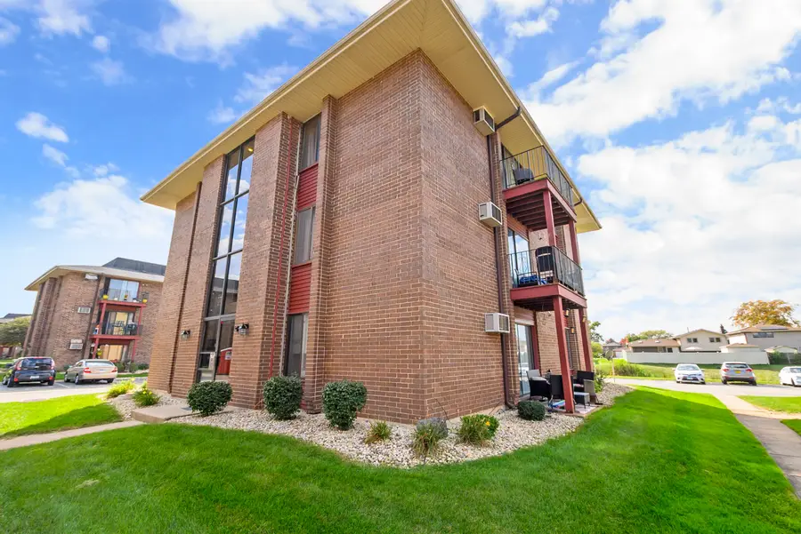15736 Terrace Drive #R02, Oak Forest, IL 60452 - #2