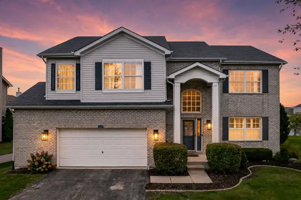 737 Oakwood Street, Minooka, IL 60447