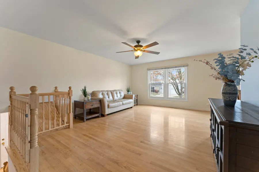 309 Plymouth Lane Nw, Bloomingdale, IL 60108 - #3