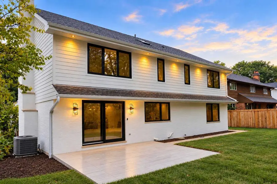 309 W Maple Street, Hinsdale, IL 60521 - #2