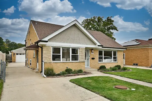1652 Heidorn Avenue, Westchester, IL 60154