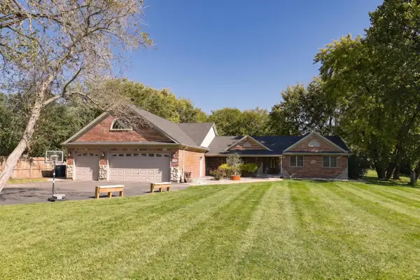 5S571 S Tuthill Road, Naperville, IL 60563