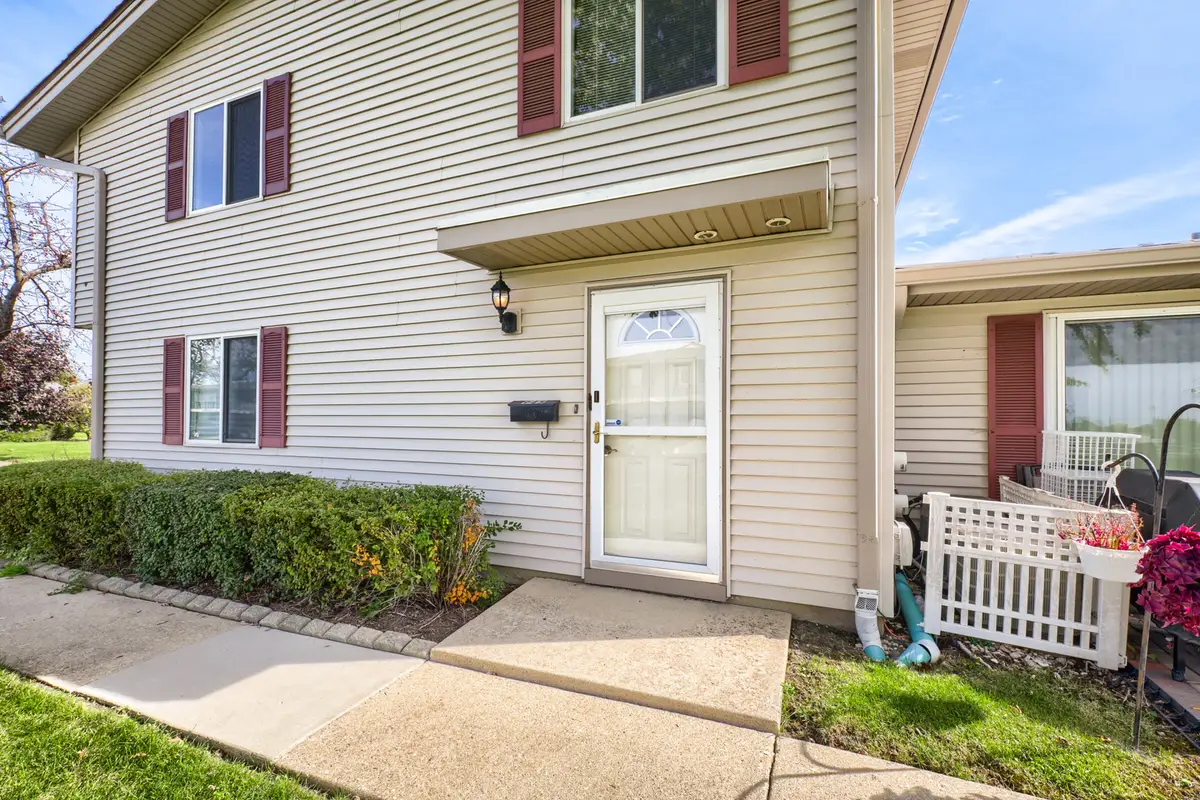 945 Shattuck Lane, Schaumburg, IL 60194 - #1