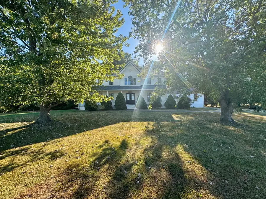 102 North Avenue, Ina, IL 62846 - #3