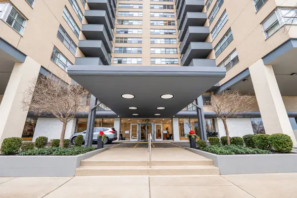 6301 N Sheridan Road #19N, Chicago, IL 60660
