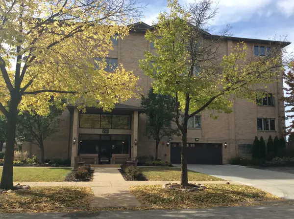 9510 S Kolmar Avenue #107, Oak Lawn, IL 60453