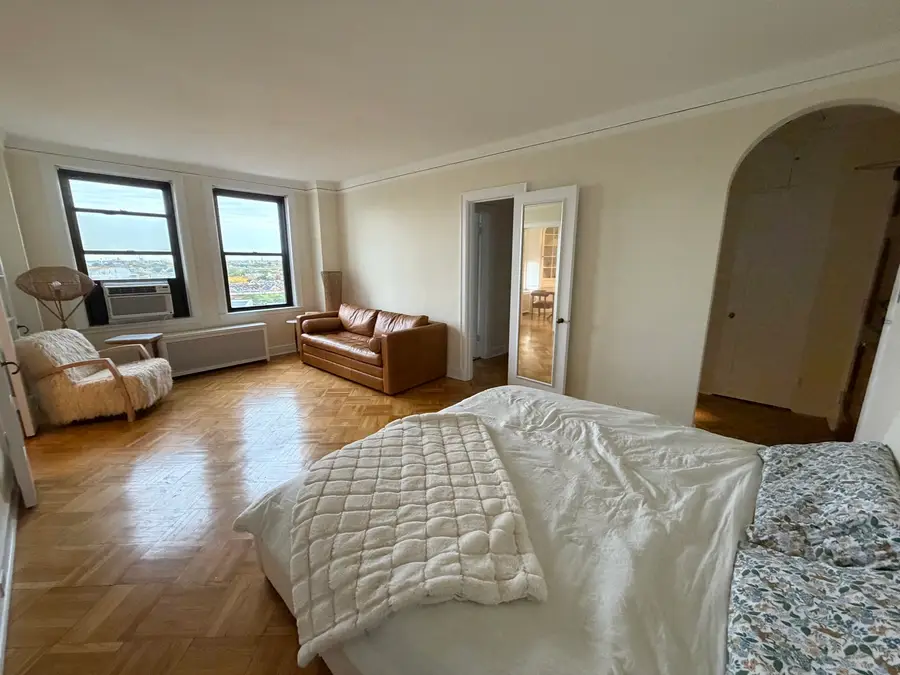 2000 N Lincoln Park West #911, Chicago, IL 60614 - #2