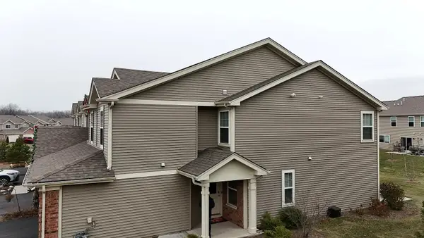 1117 Amber Drive, Cary, IL 60013