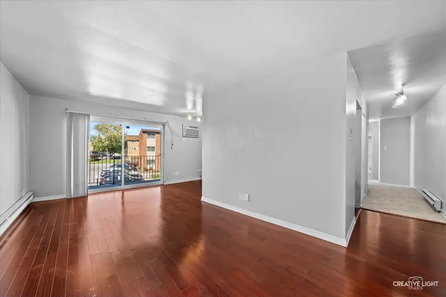 9717 S Keeler Avenue #207, Oak Lawn, IL 60453 - #3