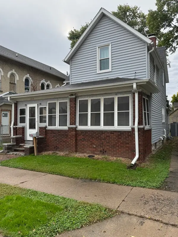 606 W 3rd Street, Dixon, IL 61021