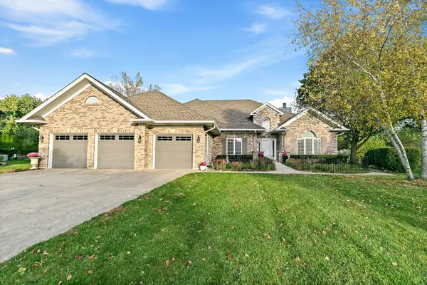 2101 Burnham Court, Algonquin, IL 60102