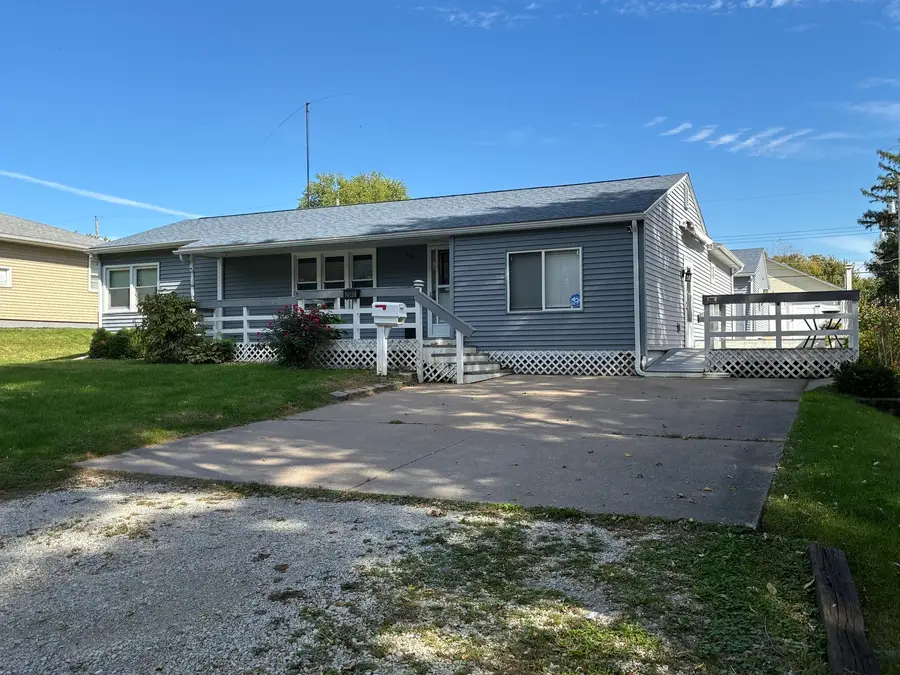 2540 32nd Street, Moline, IL 61265 - #2