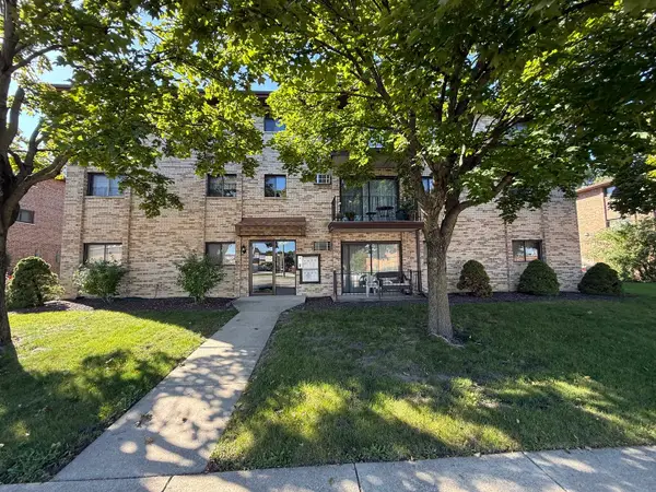 10912 Central Avenue #203, Chicago Ridge, IL 60415