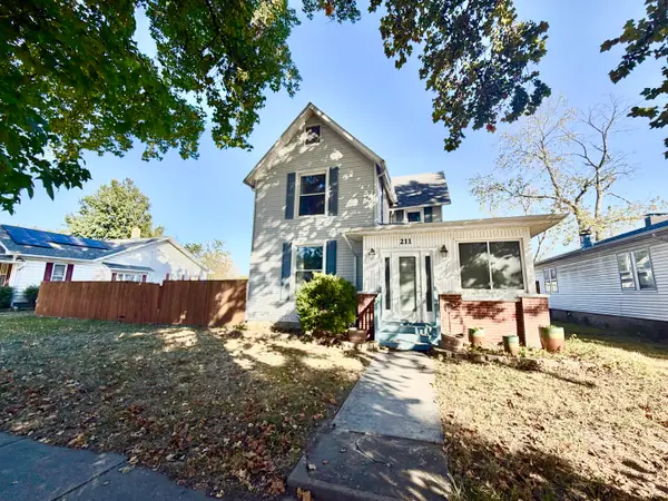 211 N Cherry Street, Centralia, IL 62801
