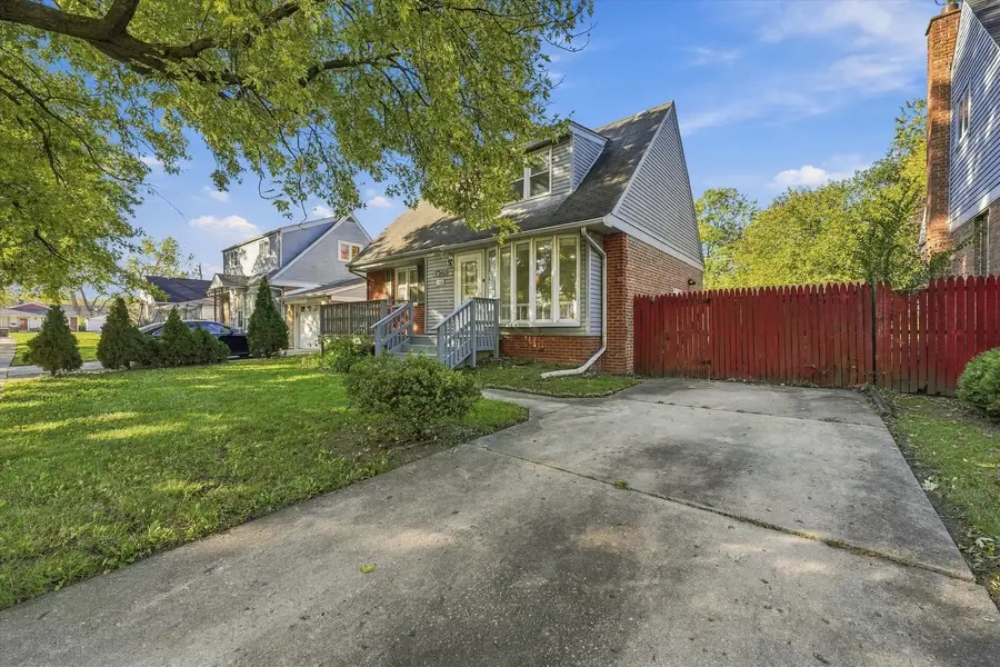 17540 Greenbay Avenue, Lansing, IL 60438 - #3