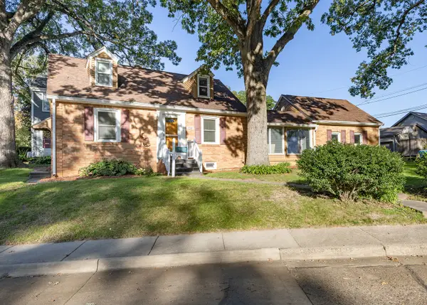 2240 26th Street, Rock Island, IL 60201