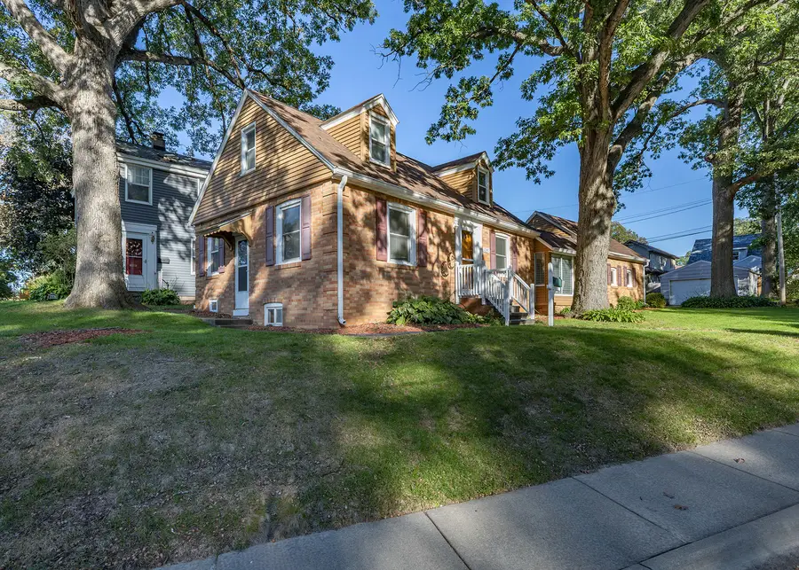 2240 26th Street, Rock Island, IL 60201 - #3