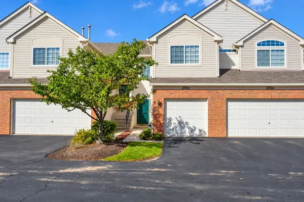 255 Thornwood Way #C, South Elgin, IL 60177