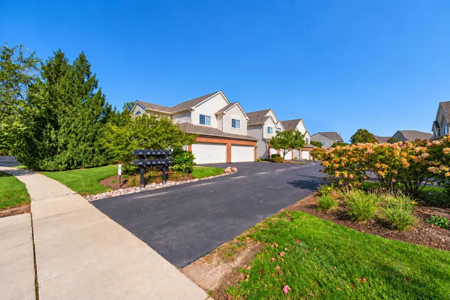 255 Thornwood Way #C, South Elgin, IL 60177 - #3