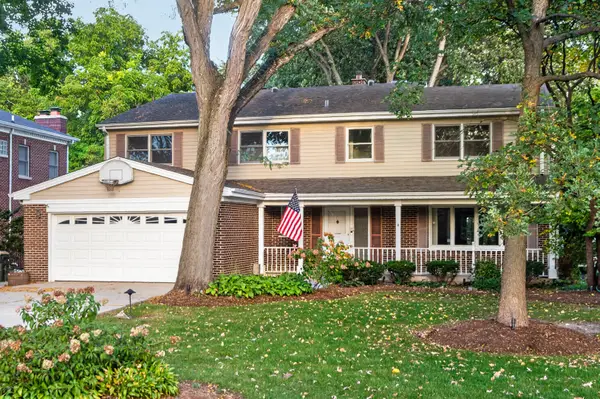629 N Forrest Avenue, Arlington Heights, IL 60004