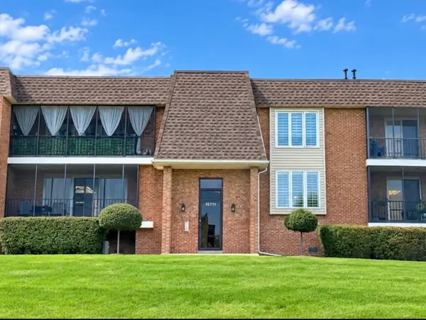 15711 Foxbend Court #1S, Orland Park, IL 60462