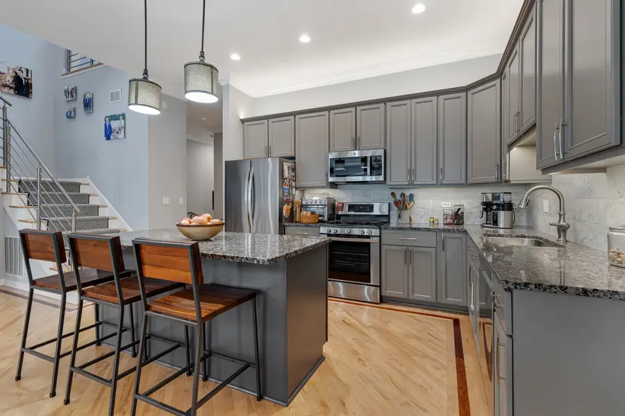 23 Rienzi Lane, Highwood, IL 60040 - #3