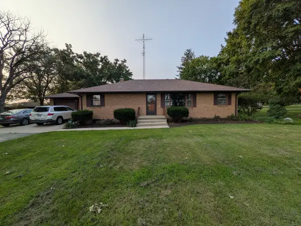 206 Palmyra Road, Dixon, IL 61021