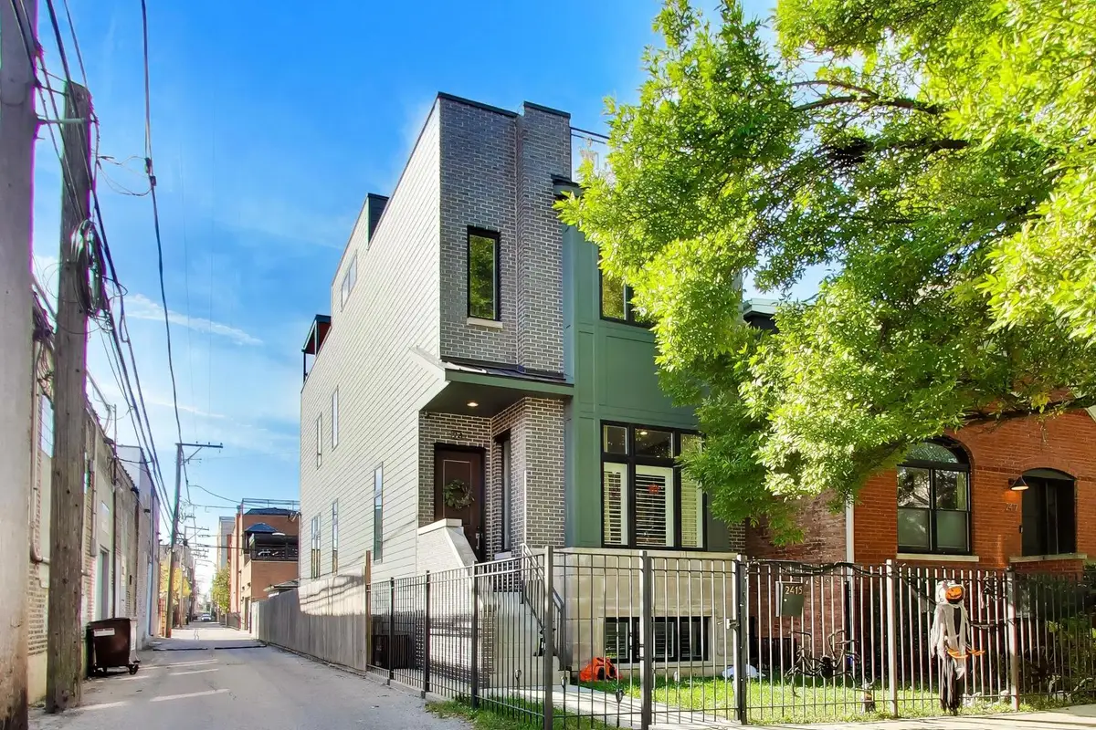 2415 W Huron Street, Chicago, IL 60612 - #1