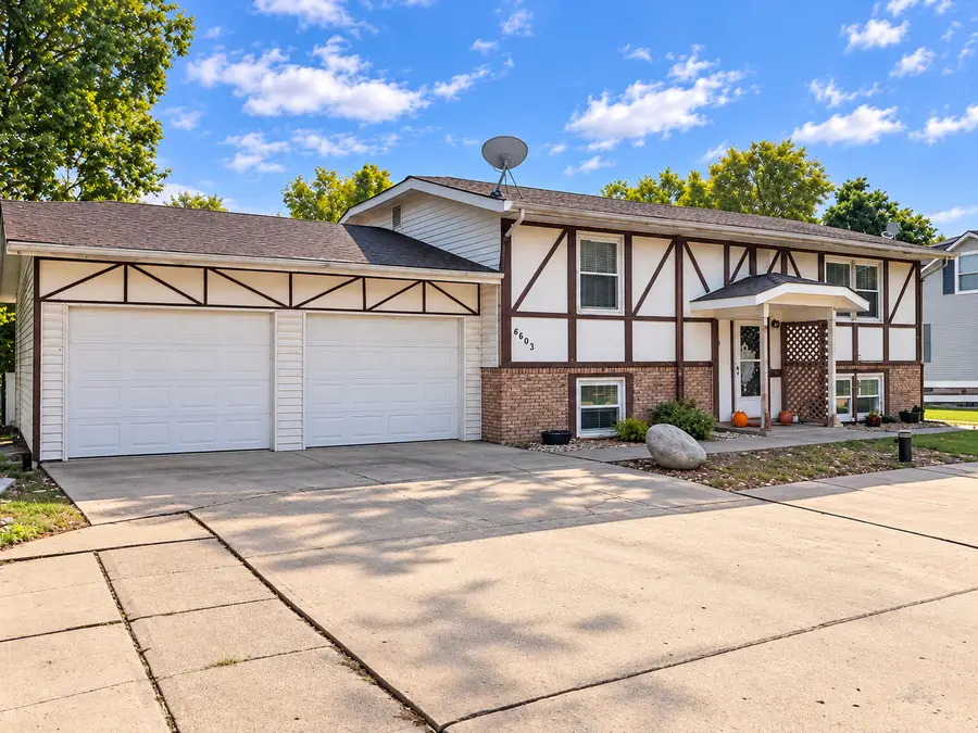4407 W Lincolnway, Sterling, IL 61081 - #2
