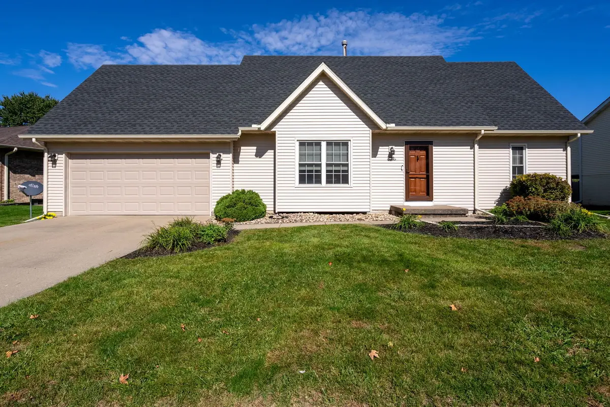 220 E Parkview Drive, Walcott, IA 52773 - #1