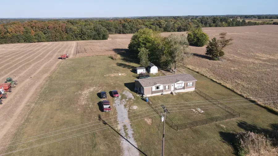 16458 Old Ben Road, Johnston City, IL 62951 - #2