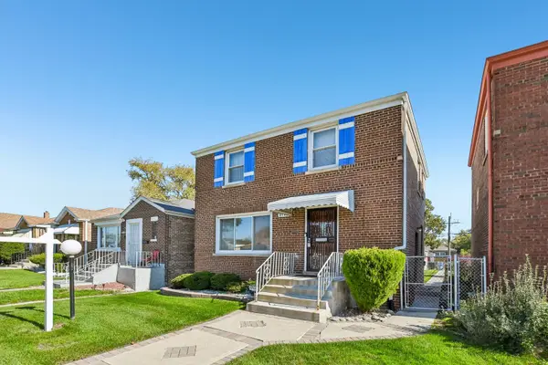 9739 S Woodlawn Avenue, Chicago, IL 60628