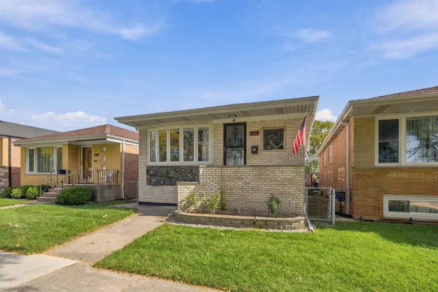 5721 S Mobile Avenue, Chicago, IL 60638 - #2