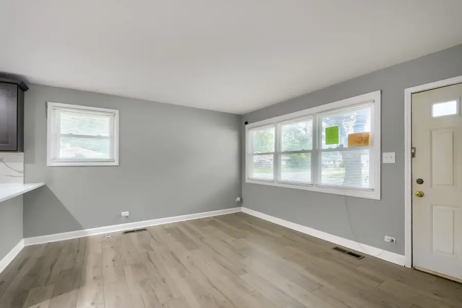 15301 Dorchester Avenue, Dolton, IL 60419 - #3