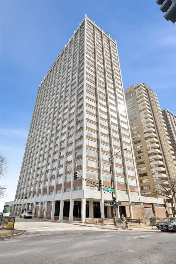 6171 N Sheridan Road #2104, Chicago, IL 60660
