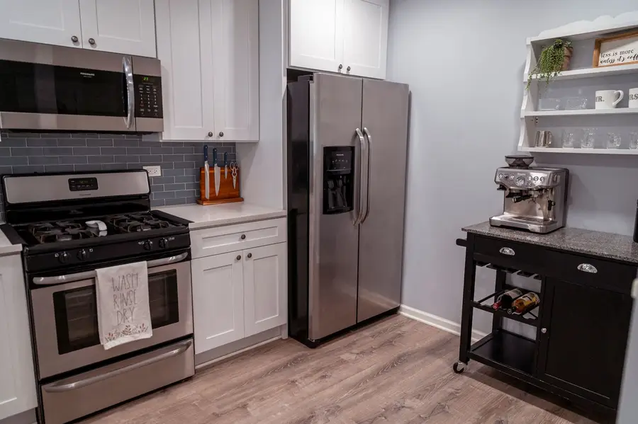 2010 N Stillwater Road, Arlington Heights, IL 60004 - #3