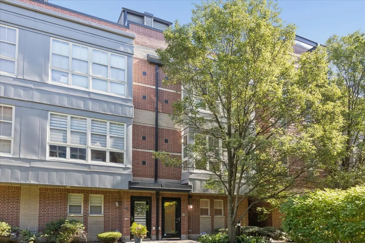 2321 S Wabash Street #17, Chicago, IL 60616 - #1