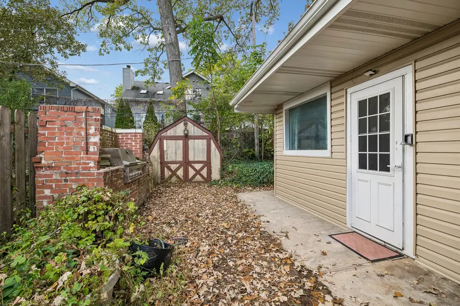 907 Jackson Avenue, Wauconda, IL 60084 - #2