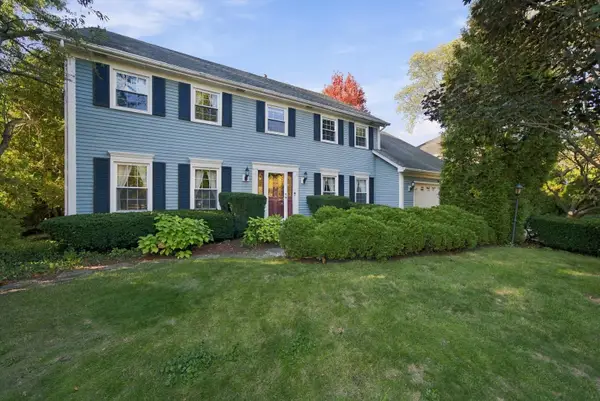 943 E Gartner Road, Naperville, IL 60540