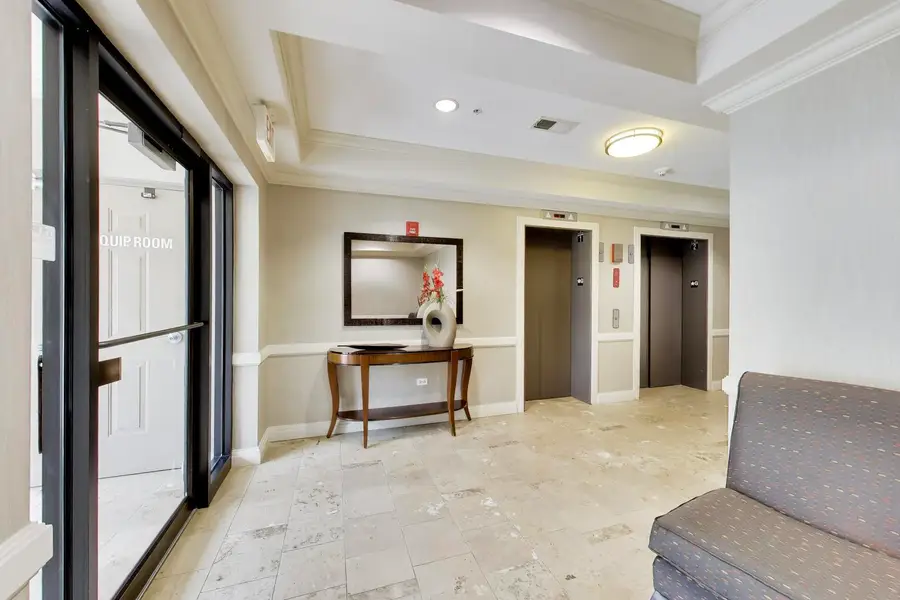2750 Commons Drive #208, Glenview, IL 60026 - #3